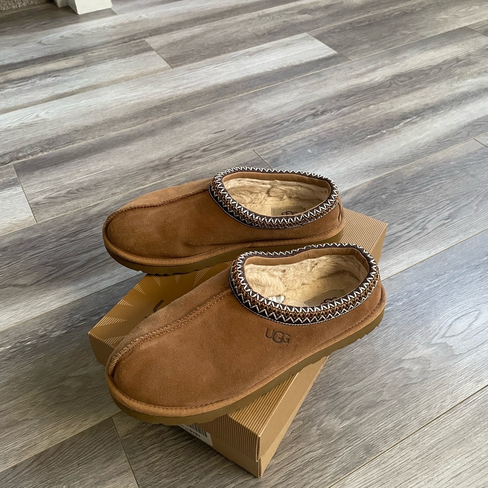 UGG Tasmen slippers